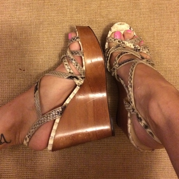 Alexandre Birman Python wedges - Picture 2 of 11